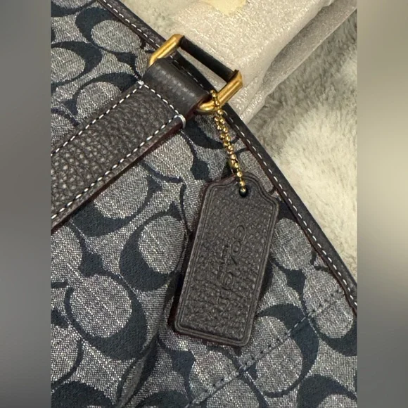 Coach Hudson Double Handle Tote in Signature Chambray Denim Blue New with Tags - Picture 3 of 9